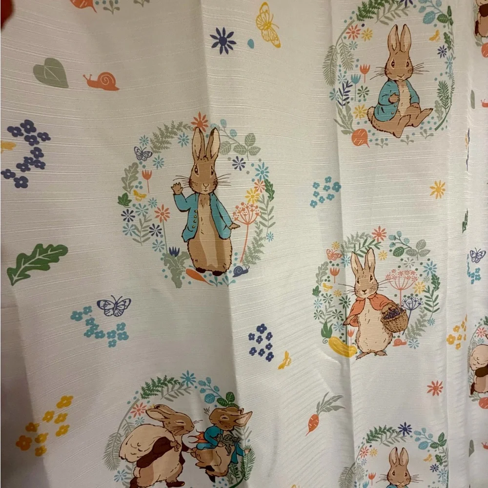 Peter Rabbit Shower Curtain – Beatrix Potter Bunny Floral Bathroom Decor